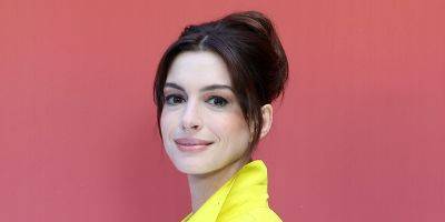 Anne Hathaway Walks Away From 'Vanity Fair' Shoot in Solidarity with Condé Nast Union Workers - www.justjared.com - Los Angeles