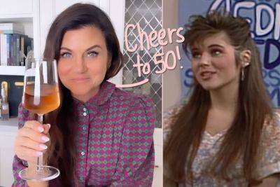 Saved By The Bell Star Tiffani Amber Thiessen Goes Nude On Instagram To Celebrate Turning 50! - perezhilton.com