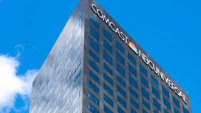 Comcast Q4 Beats Street: Peacock Hits 31 Million Subs, $1B In Revenue; Stock Up As Company Boosts Dividend - deadline.com - Kansas City