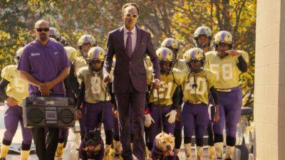 ‘The Underdoggs’ Review: It’s Snoop Dogg Meets ‘Bad News Bears’ In Very R-Rated, Foul-Mouthed And Funny Kid-Centric Football Movie - deadline.com - USA - Santa