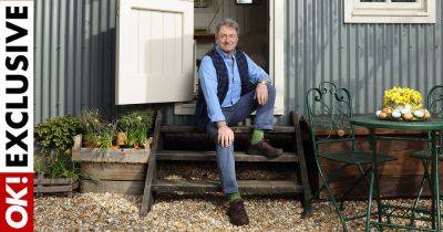 Alan Titchmarsh on his bellringing hobby and being one of Britain's eccentrics - 'I'm just a weirdo fullstop' - www.ok.co.uk - Britain - county Hampshire - county Isle Of Wight