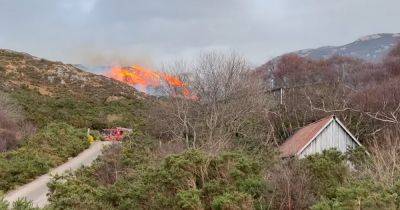 Fierce five-mile wildfire sparked by 'tropical' temperatures in the Scottish Highlands - www.dailyrecord.co.uk - Britain - Scotland