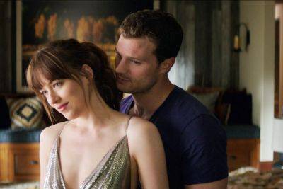 Jamie Dornan “Hid” After ‘50 Shades Of Grey’ Reviews Came Out & Dreaded The “Damnation To Come” With The Sequels - theplaylist.net