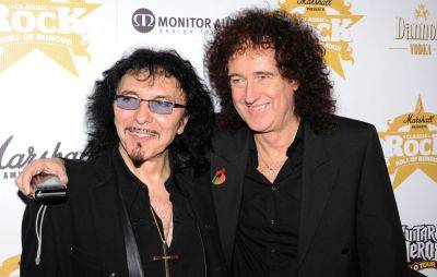 Queen’s Brian May joins Black Sabbath’s Tony Iommi for ‘Paranoid’ performance - www.nme.com