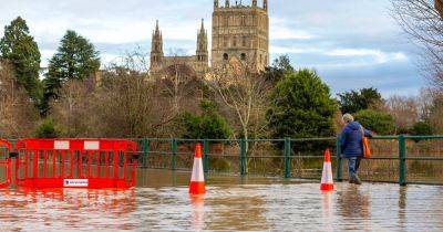 Full list of all 293 flood warnings still in place across UK - www.manchestereveningnews.co.uk - Britain - county Caroline