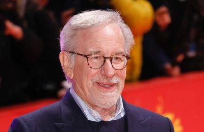 Universal Notches 2024’s 1st Big Deal: Steven Spielberg, Simon Kinberg Attached To Colin Bannon Thriller Short Story Package ‘Long Lost’ - deadline.com