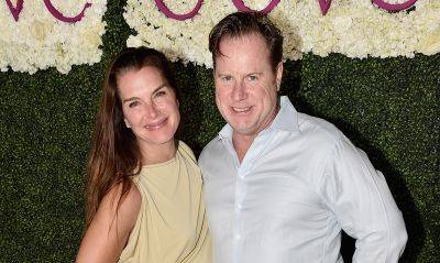 Who Is Brooke Shields' Husband? Get to Know Chris Henchy & Their 25-Year Relationship - www.justjared.com - USA - city Spin