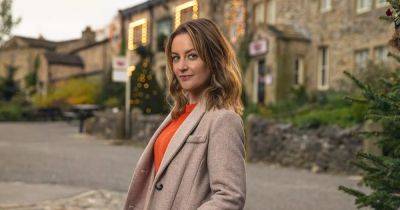 Coronation Street's Paula Lane addresses seven-year gap between soap roles in first-look at Emmerdale appearance - www.manchestereveningnews.co.uk - Manchester - Barbados - county Dale