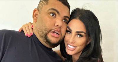 Katie Price shares adorable photo with eldest son Harvey amid new romance with MAFS star - www.ok.co.uk