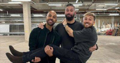 I’m A Celeb’s Sam Thompson reunited with Tony Bellew and Marvin Humes - www.ok.co.uk - Chelsea