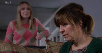 ITV Emmerdale fans distracted by bizarre 'baby gaffe' in Rhona kidnap plot - www.ok.co.uk - Canada