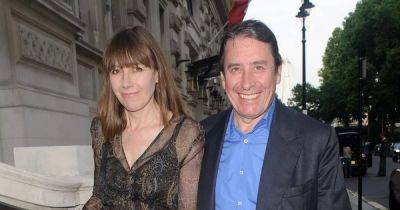 Inside Jools Holland's life off screen including wife's famous father - www.ok.co.uk - Britain