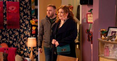 Coronation Street's Tyrone Dobbs issued ultimatum as Fiz's return story confirmed in first look - www.manchestereveningnews.co.uk - Manchester - city Norwich