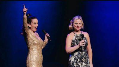 Tina Fey & Amy Poehler Break Beacon Theatre Record With 11 Consecutive Sold-Out Shows - deadline.com - New York
