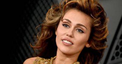 You can get £400 Dyson hair straighteners for £150 – and they’re perfect for creating Miley Cyrus’ Grammys hair - www.ok.co.uk