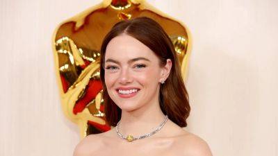 Emma Stone Elevated the Millennial Peplum at the Oscars - www.glamour.com