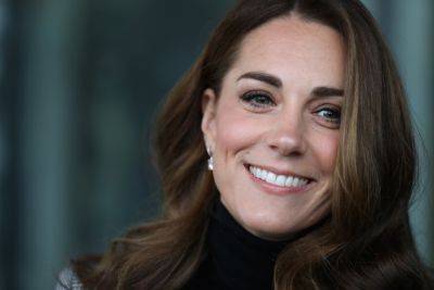 Photo Experts Examine Kate Middleton Photo, Reveal If She Was Digitally Inserted, Plus, the Princess' Admission & More: Full Timeline of Events - www.justjared.com
