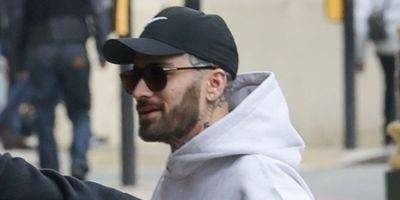 Zayn Malik is All Smiles After Filming Surprise 'Tonight Show' Cameo With Jimmy Fallon - www.justjared.com - London