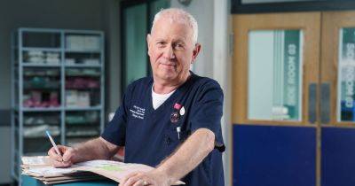 Casualty fans ‘sobbing’ over Charlie Fairhead's emotional soap exit after 38 years - www.ok.co.uk