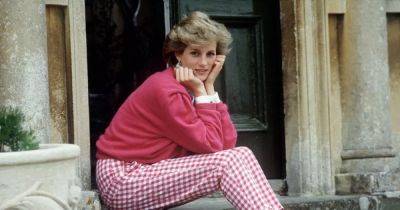 Princess Diana’s heartbreaking plea to father - 'if you loved me, you wouldn't leave me here' - www.ok.co.uk - France - county Hall - Indiana - county Norfolk