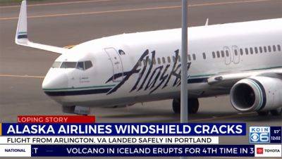 Boeing 737 Windshield CRACKS During Landing In Portland! Scary! - perezhilton.com - USA - state Alaska - Washington - South Carolina - city Portland