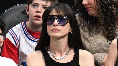 Anne Hathaway's Belt Necklace Is About to Be Everywhere This Spring - www.glamour.com - Cuba - county Williams