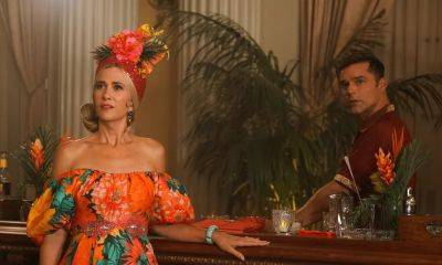 WATCH: Ricky Martin and Kristen Wiig in Carmen Miranda’s iconic look in exclusive ‘Palm Royale’ clip - us.hola.com - Brazil - USA