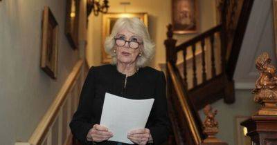 Queen Camilla hobnobs with acting royalty as she celebrates third anniversary of her Book Club - www.ok.co.uk - Ireland