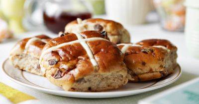 Woman shares genius hot cross bun pudding recipe that is perfect for Easter - www.dailyrecord.co.uk