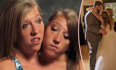 Conjoined Twins Abby & Brittany Hensel Clap Back At ‘Loud’ Chatter Over Wedding! - perezhilton.com