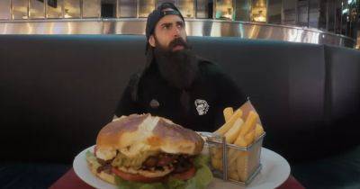 YouTube star takes on Scotland's 'monstrous burger challenge' - www.dailyrecord.co.uk - Scotland - Poland
