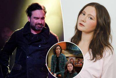 ‘The Conners’ star Emma Kenney reacts to onscreen dad Johnny Galecki’s controversial backstory - nypost.com
