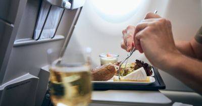 Flight attendant explains why travellers should skip in-flight meals on long haul trips - www.dailyrecord.co.uk