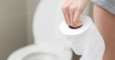 Health experts warn of six toilet habits that could be sign of bowel cancer - www.dailyrecord.co.uk - Britain