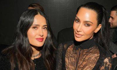 Kim Kardashian schools Salma Hayek on how to take a selfie like a pro - us.hola.com - city Sanchez