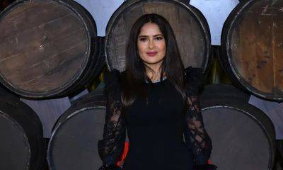Salma Hayek honors Mexican heritage with an enchanting throwback post - us.hola.com - Mexico