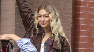 Gigi Hadid Just Chopped Her Hair Off on Camera and I'm Obsessed With Her Lazy Girl Bob - www.glamour.com