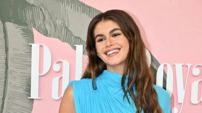 Kaia Gerber Wears 2002's Favorite Accessory and I Feel 100 Years Old - www.glamour.com - New York