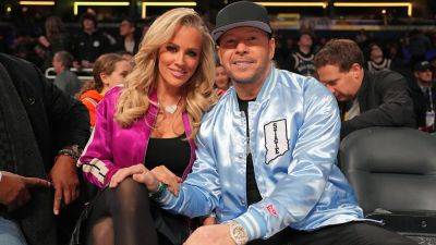 Jenny McCarthy prayed to God before meeting husband Donnie Wahlberg: ‘Listen, don’t bring me half-baked guy' - www.foxnews.com