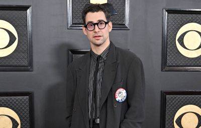 Jack Antonoff writing music for new reimagined ‘Romeo And Juliet’ Broadway play: “The youth are fucked” - www.nme.com