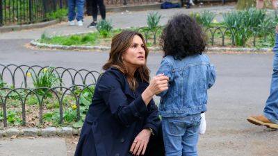 Mariska Hargitay Was Mistaken for a Real Police Officer by a Lost Little Girl - www.glamour.com - New York