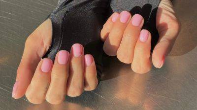 Bubblegum Nails Are the Most-Coveted Mani for Spring 2024 - www.glamour.com - France