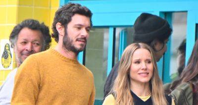 Kristen Bell & Adam Brody Stop for Coffee While Filming New Netflix Comedy Series - www.justjared.com - Los Angeles - county Bell