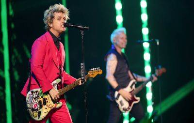 Watch Green Day’s Billie Joe Armstrong and Mike Dirnt play covers with ex-Van Halen bassist who has “changed the history of rock ‘n’ roll” - www.nme.com - USA - California - county Bryan - county Mesa - county Love
