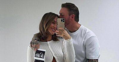 Emily Shak announces pregnancy and reveals tiny bump -'I'm excited for next chapter' - www.ok.co.uk
