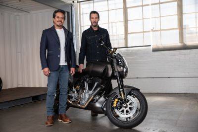 Keanu Reeves & Gard Hollinger Docuseries ‘The Arch Project’ Greenlighted By Roku - deadline.com - Indiana - county Story