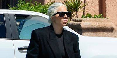 Lady Gaga Enjoys West Hollywood Sunshine While Visiting a Friend - www.justjared.com