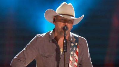 Jason Aldean Performs At CMT Music Awards After Controversial “Try That In A Small Town” Video Ban - deadline.com - Texas - city Small