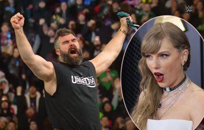 Jason Kelce Crashes Wrestlemania! ...And Is Introduced As Taylor Swift's 'Brother-In-Law'?! WATCH! - perezhilton.com - city Santos - Philadelphia, county Eagle - county Eagle