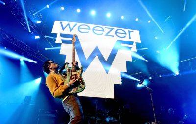 Weezer reflect on 30th anniversary of ‘The Blue Album’ and share original home demos - www.nme.com